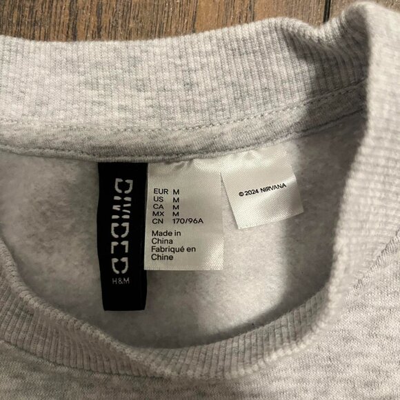 H&M Women's Grey and Blue Sweatshirt - Picture 3 of 3